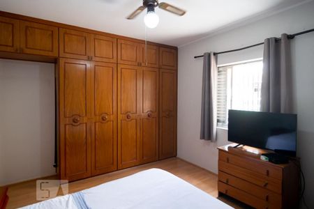 Casa à venda com 159m², 3 quartos e 2 vagasQuarto 1