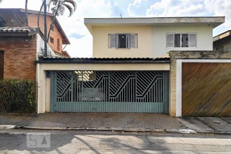 Casa à venda com 159m², 3 quartos e 2 vagasFachada