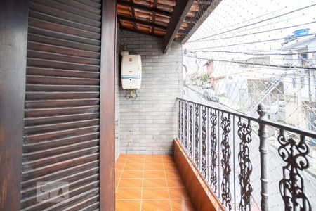 Sacada de casa à venda com 4 quartos, 205m² em Santo Antônio, Osasco
