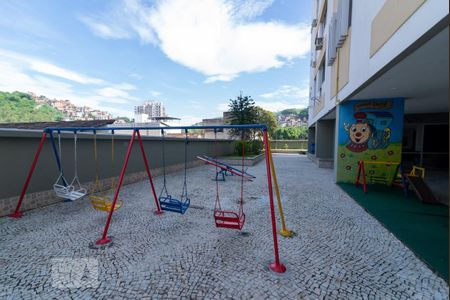 Apartamento à venda com 76m², 2 quartos e 1 vagaÁrea Comum - Playground