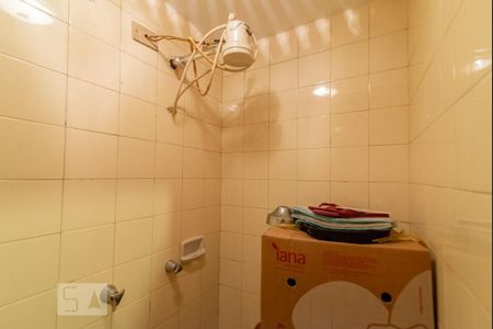 Apartamento à venda com 76m², 2 quartos e 1 vagaBanheiro de Serviço