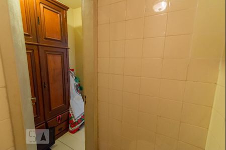 Apartamento à venda com 76m², 2 quartos e 1 vagaBanheiro de Serviço