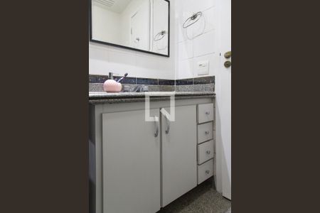 Apartamento para alugar com 185m², 3 quartos e 2 vagasBanheiro 1