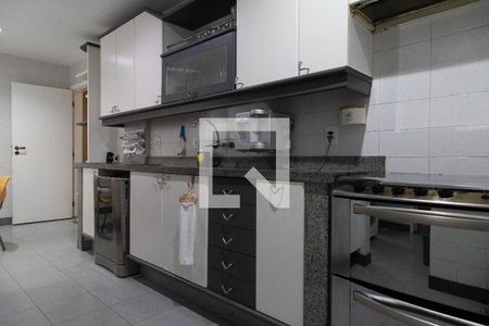 Apartamento para alugar com 185m², 3 quartos e 2 vagasCozinha