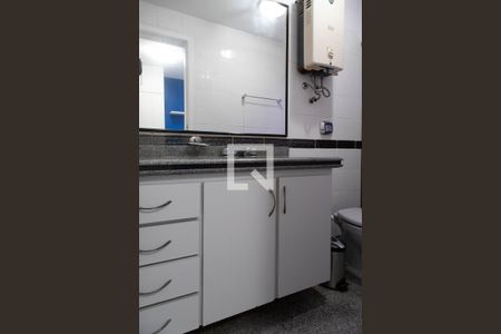 Apartamento para alugar com 185m², 3 quartos e 2 vagasBanheiro 2