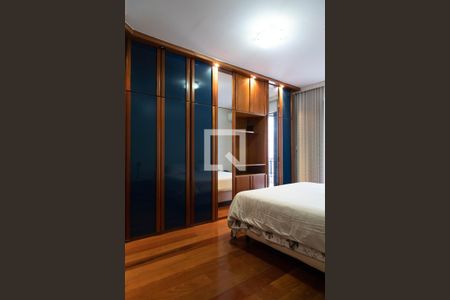 Apartamento para alugar com 185m², 3 quartos e 2 vagasQuarto 3