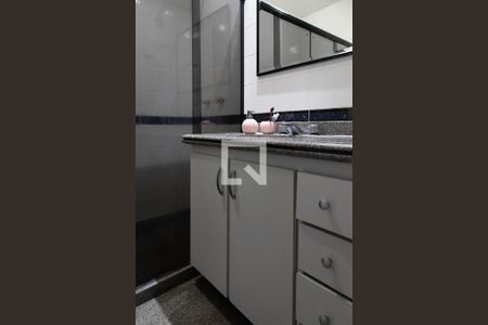 Apartamento para alugar com 185m², 3 quartos e 2 vagasBanheiro 1