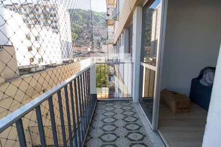 Apartamento à venda com 85m², 2 quartos e 1 vaga Apartamento à venda com 85m², 2 quartos e 1 vagaVaranda da Sala