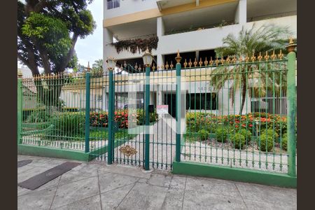 Apartamento à venda com 85m², 2 quartos e 1 vaga Apartamento à venda com 85m², 2 quartos e 1 vagaFachada e portaria