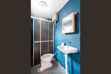 Banheiro de kitnet/studio para alugar com 1 quarto, 16m² em Jardim Modelo, São Paulo
