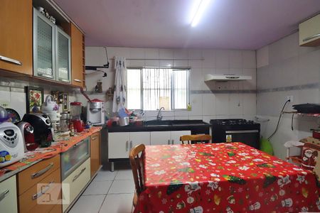 Casa à venda com 147m², 3 quartos e 2 vagasCozinha