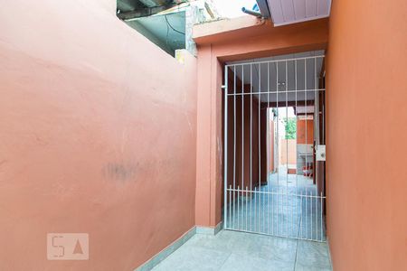 Casa para alugar com 80m², 2 quartos e 1 vagaÁrea comum - Corredor