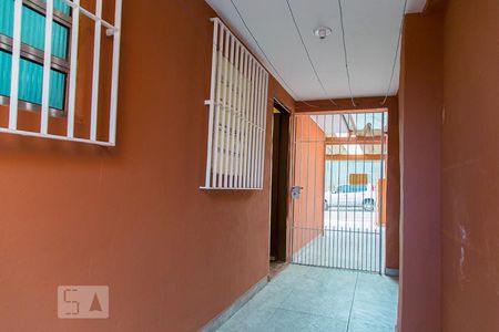 Casa para alugar com 80m², 2 quartos e 1 vagaÁrea comum - Corredor