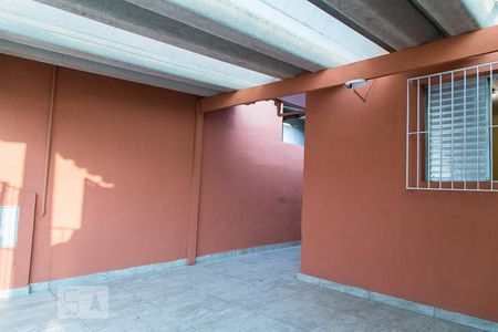 Casa para alugar com 80m², 2 quartos e 1 vagaÁrea comum - Garagem
