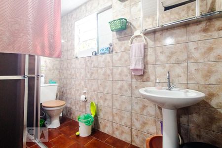 Casa à venda com 202m², 2 quartos e 3 vagasBanheiro - casa de cima