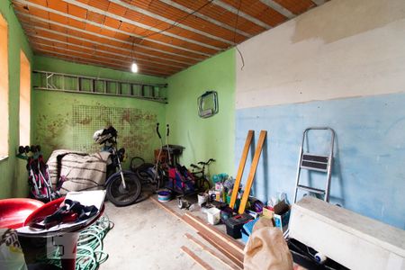 Casa à venda com 202m², 2 quartos e 3 vagasSalão dos fundos