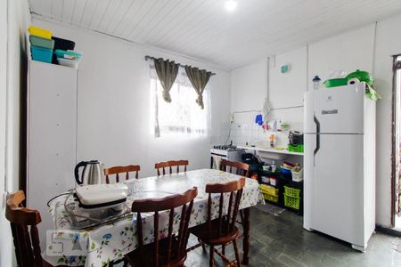 Casa à venda com 202m², 2 quartos e 3 vagasCozinha- casa de cima