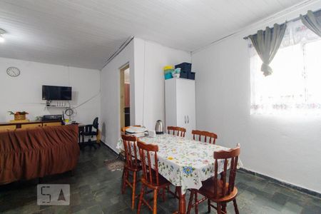Casa à venda com 202m², 2 quartos e 3 vagasCozinha- casa de cima