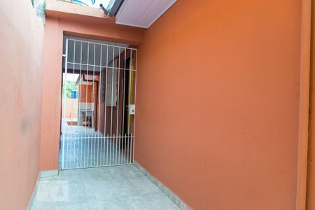 Área comum - Corredor de casa para alugar com 3 quartos, 200m² em Cidade Domitila, São Paulo