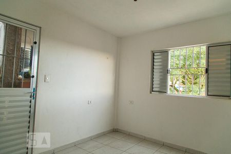 Quarto de casa para alugar com 2 quartos, 200m² em Cidade Domitila, São Paulo