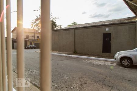Área comum - Vista da garagem de casa para alugar com 3 quartos, 200m² em Cidade Domitila, São Paulo
