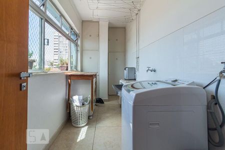 Apartamento à venda com 230m², 4 quartos e 1 vagaÁrea de Serviço