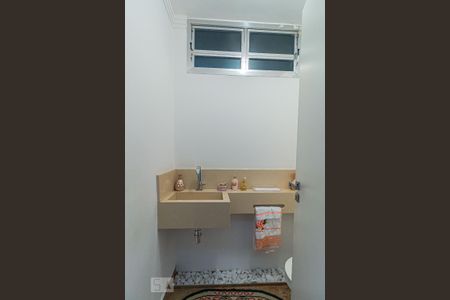 Apartamento à venda com 230m², 4 quartos e 1 vagaLavabo