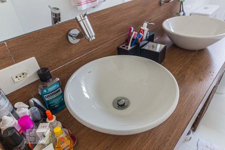 Apartamento à venda com 230m², 4 quartos e 1 vagaBanheiro da Suite - Torneira