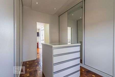 Apartamento à venda com 230m², 4 quartos e 1 vagaCloset