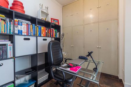 Apartamento à venda com 230m², 4 quartos e 1 vagaEscritorio