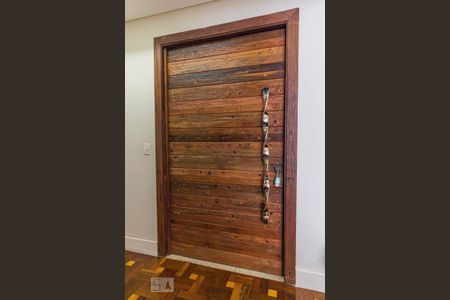 Apartamento à venda com 230m², 4 quartos e 1 vagaEntrada Social - Porta