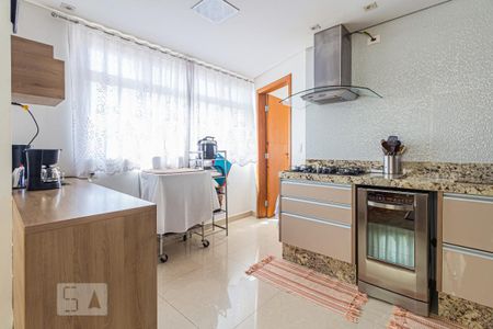 Apartamento à venda com 230m², 4 quartos e 1 vagaCozinha
