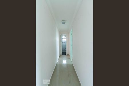 Corredor de apartamento para alugar com 2 quartos, 64m² em Ferrazópolis, São Bernardo do Campo