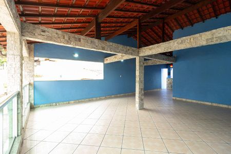 Casa à venda com 186m², 3 quartos e 1 vaga Casa à venda com 186m², 3 quartos e 1 vagaVaranda