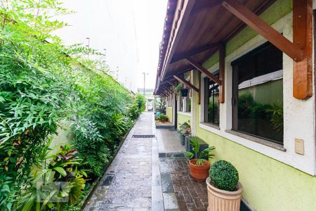 Casa de condomínio à venda com 70m², 2 quartos e 1 vagaFachada do bloco