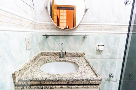 Casa de condomínio à venda com 70m², 2 quartos e 1 vagaBanheiro - Torneira