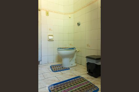 Casa à venda com 200m², 2 quartos e 1 vaga Casa à venda com 200m², 2 quartos e 1 vagaBanheiro