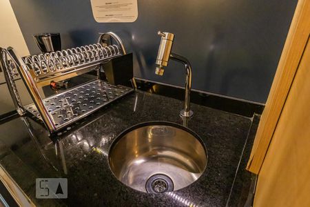 Detalhe da Cozinha de kitnet/studio para alugar com 1 quarto, 34m² em Alphaville Industrial, Barueri