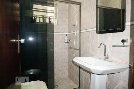 Casa à venda com 218m², 3 quartos e 3 vagasBanheiro 2