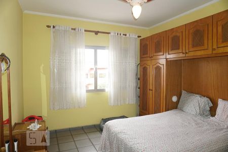 Casa à venda com 218m², 3 quartos e 3 vagasQuarto 1