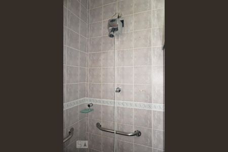 Casa à venda com 218m², 3 quartos e 3 vagasBanheiro 1