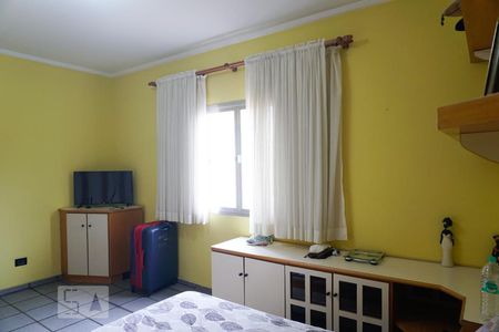 Suíte de casa à venda com 3 quartos, 218m² em Vila Costa Melo, São Paulo