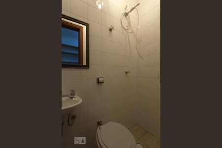 Casa à venda com 145m², 3 quartos e 3 vagasBanheiro de Serviço