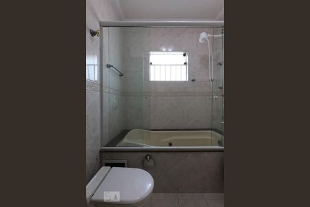 Casa à venda com 145m², 3 quartos e 3 vagasBanheiro Suíte 2