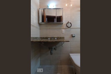 Casa à venda com 145m², 3 quartos e 3 vagasBanheiro da Suíte 1