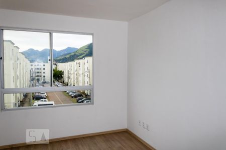 Sala de apartamento para alugar com 2 quartos, 50m² em Campo Grande, Rio de Janeiro