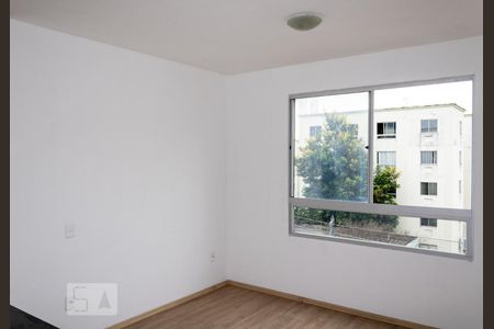 Sala de apartamento para alugar com 2 quartos, 50m² em Campo Grande, Rio de Janeiro