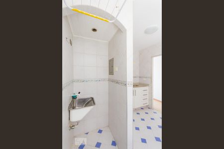 Apartamento para alugar com 56m², 2 quartos e 1 vaga Apartamento para alugar com 56m², 2 quartos e 1 vagaCozinha e Área de Serviço