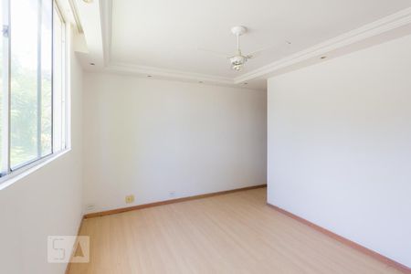 Sala de apartamento para alugar com 2 quartos, 56m² em Anil, Rio de Janeiro