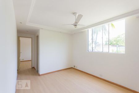 Sala de apartamento para alugar com 2 quartos, 56m² em Anil, Rio de Janeiro